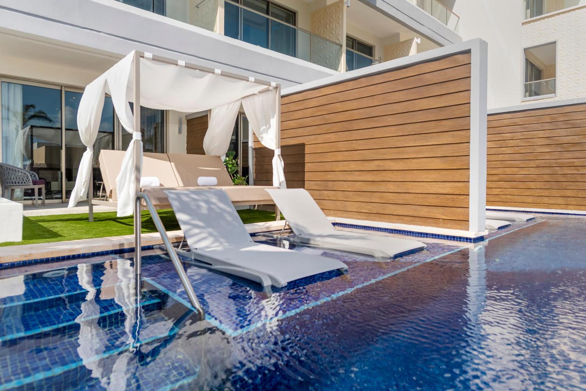 STAR Class Junior Suite Swim Out