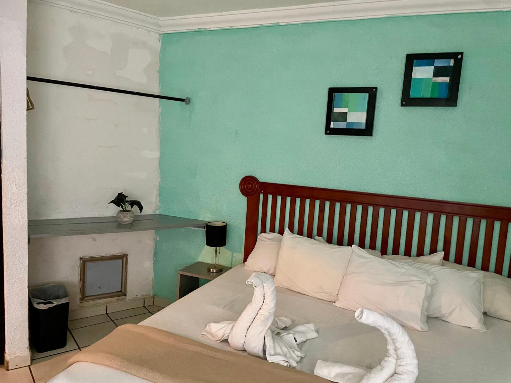 Deluxe King Suite
